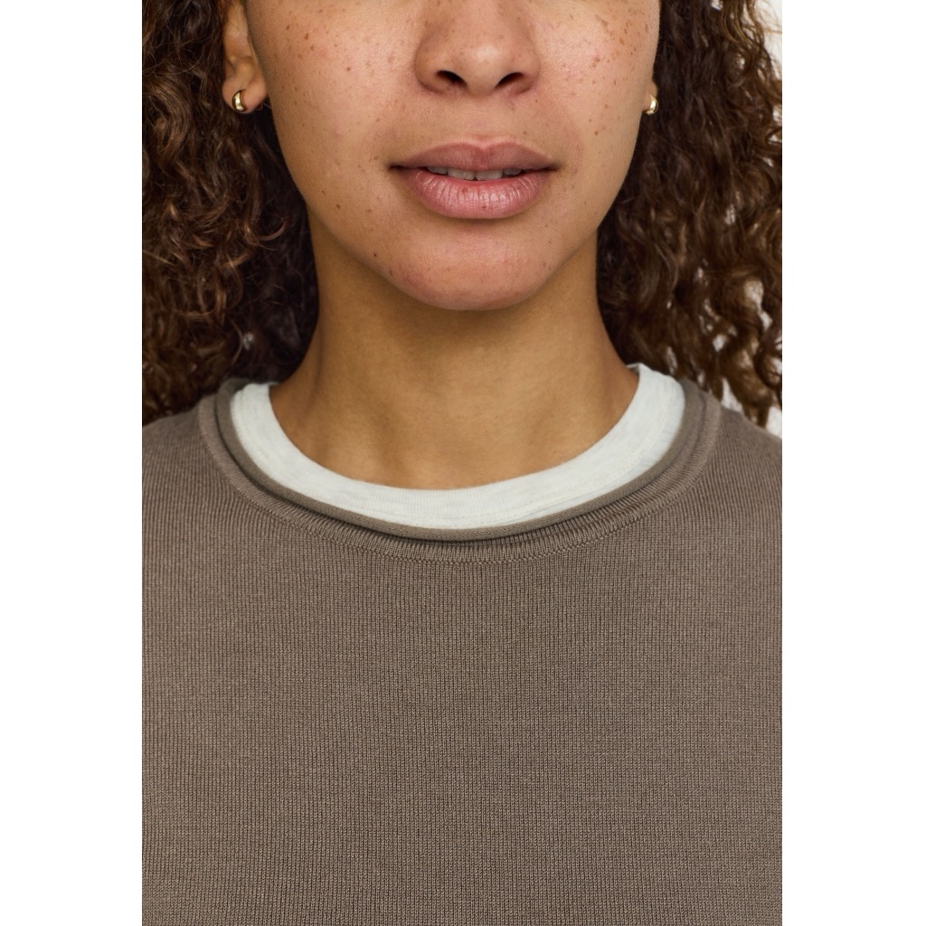 Marla "Roll edge" Stickad tröja, Greige - Bild 3